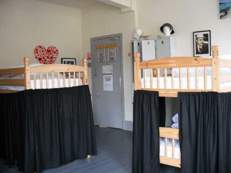 Art Roch Hostel Édimbourg Extérieur photo