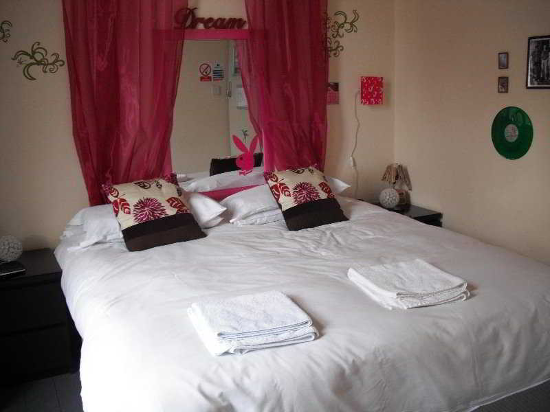 Art Roch Hostel Édimbourg Extérieur photo