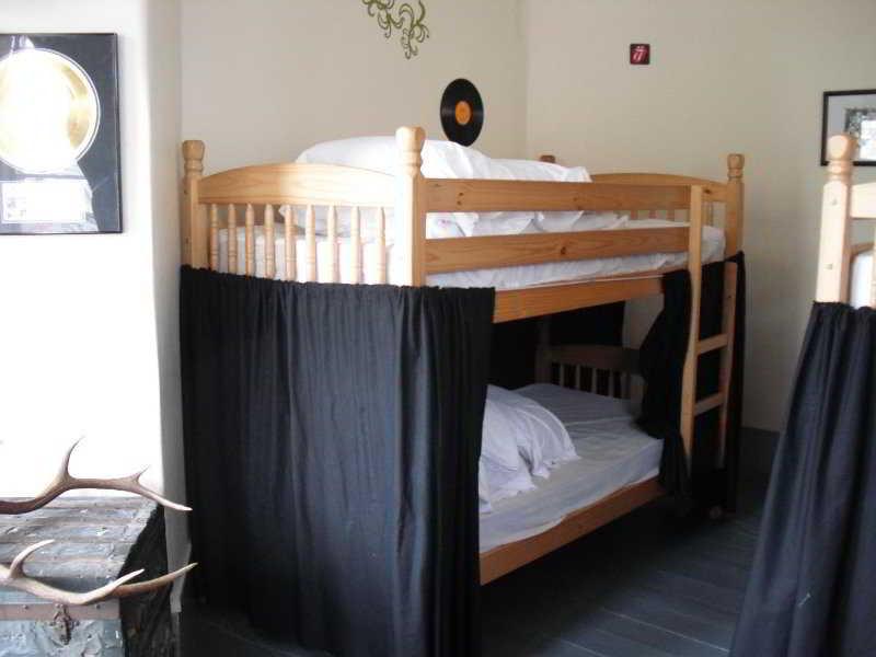 Art Roch Hostel Édimbourg Extérieur photo